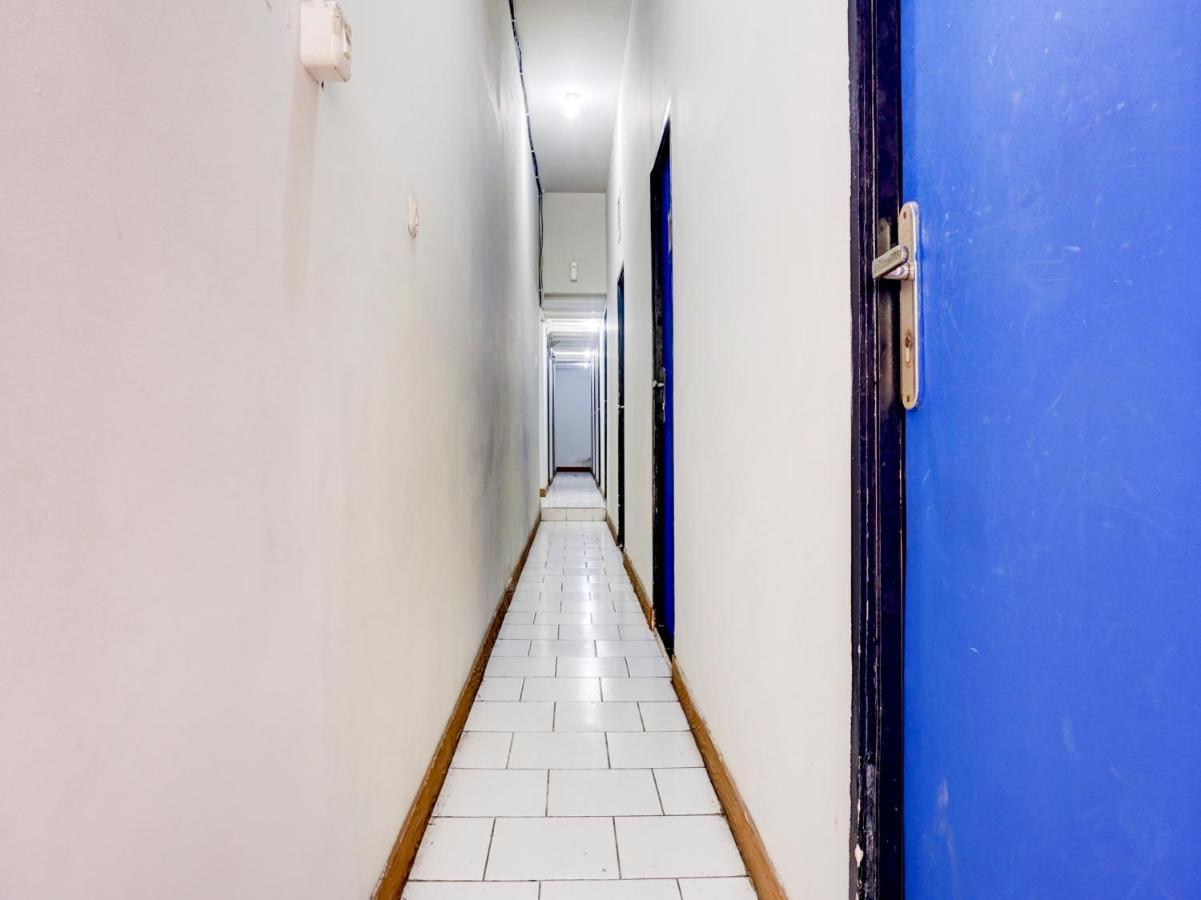 Cosmo Tanjung Duren Mitra Reddoorz Jakarta Ngoại thất bức ảnh