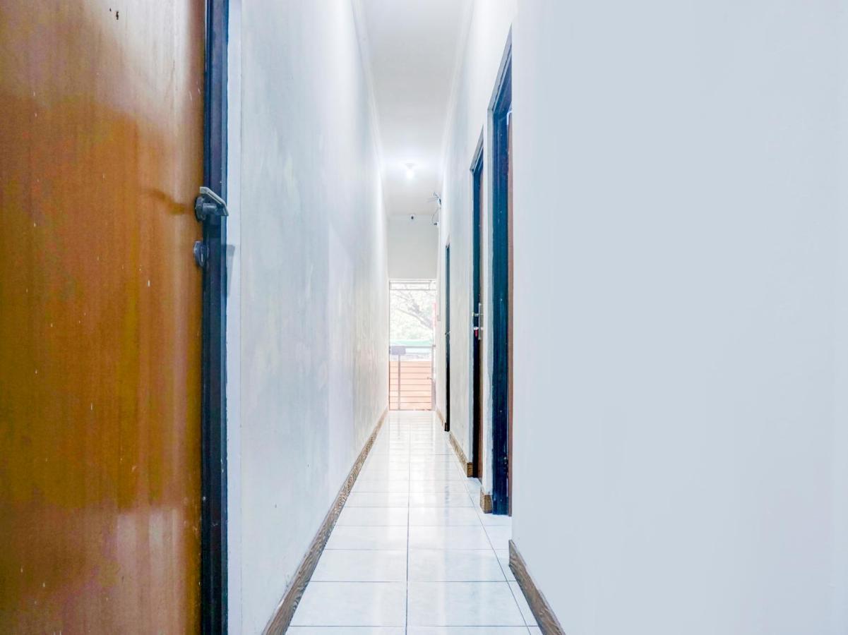 Cosmo Tanjung Duren Mitra Reddoorz Jakarta Ngoại thất bức ảnh