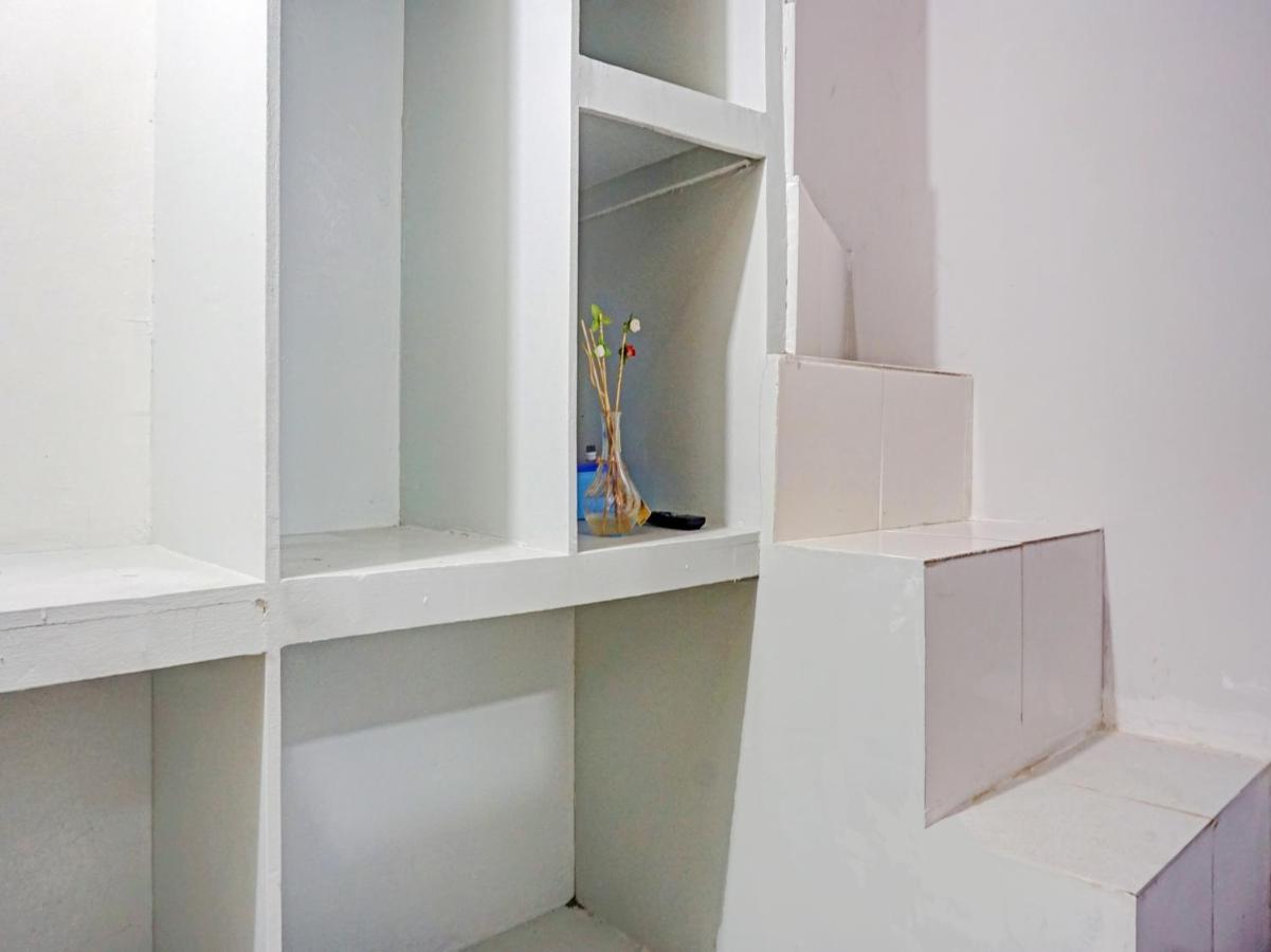 Cosmo Tanjung Duren Mitra Reddoorz Jakarta Ngoại thất bức ảnh