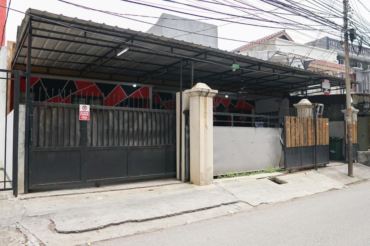 Cosmo Tanjung Duren Mitra Reddoorz Jakarta Ngoại thất bức ảnh