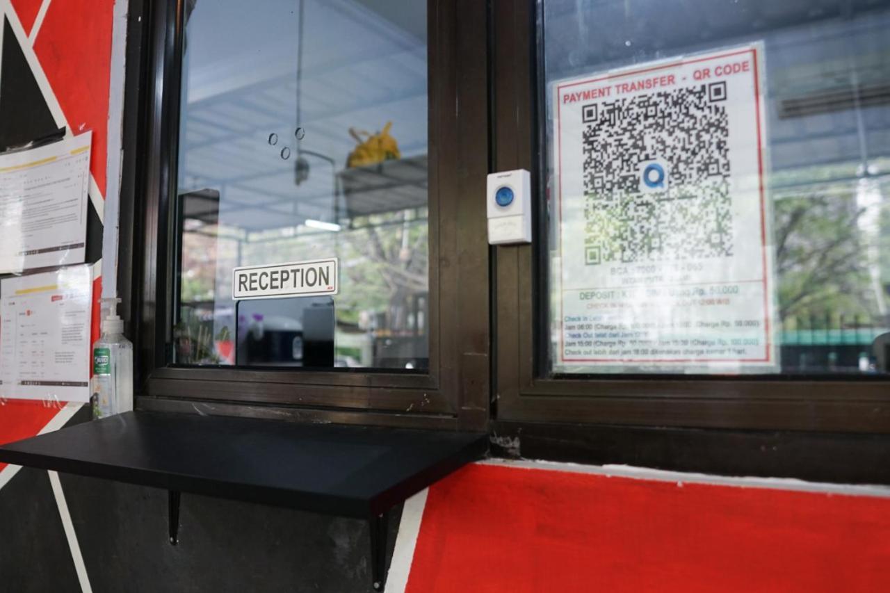 Cosmo Tanjung Duren Mitra Reddoorz Jakarta Ngoại thất bức ảnh