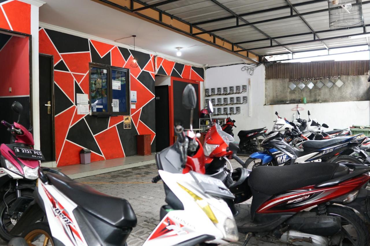 Cosmo Tanjung Duren Mitra Reddoorz Jakarta Ngoại thất bức ảnh