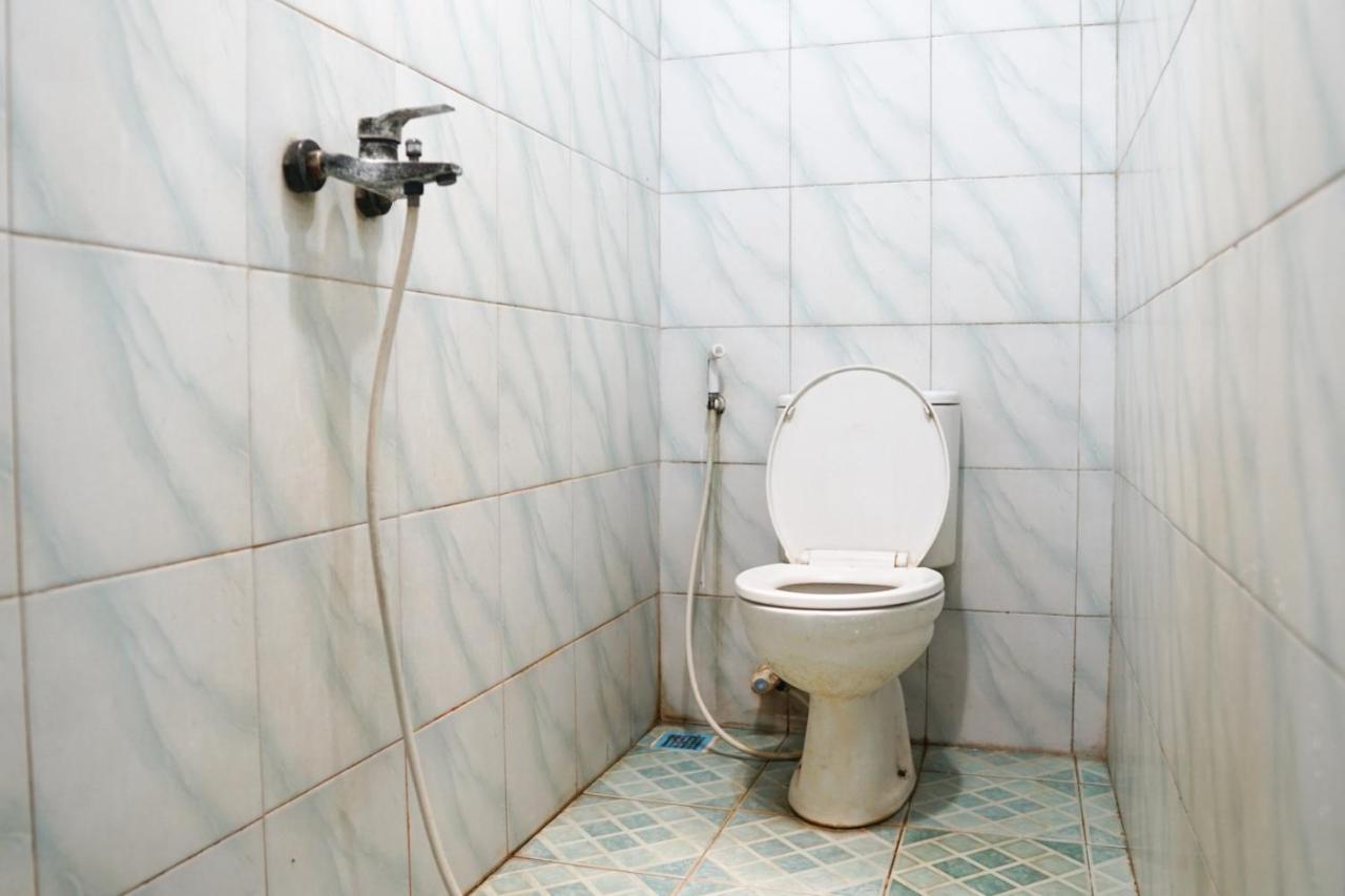 Cosmo Tanjung Duren Mitra Reddoorz Jakarta Ngoại thất bức ảnh